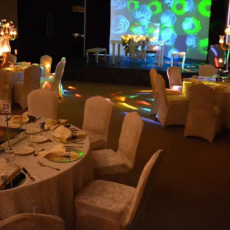 ホテル Tryp By Wyndham Sancaktepe 5*