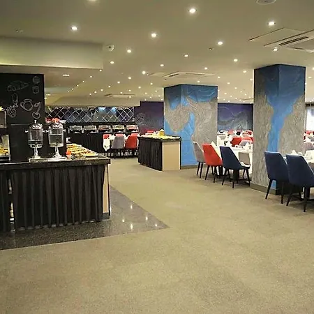 Hotel Tryp By Wyndham Sancaktepe Istanboel