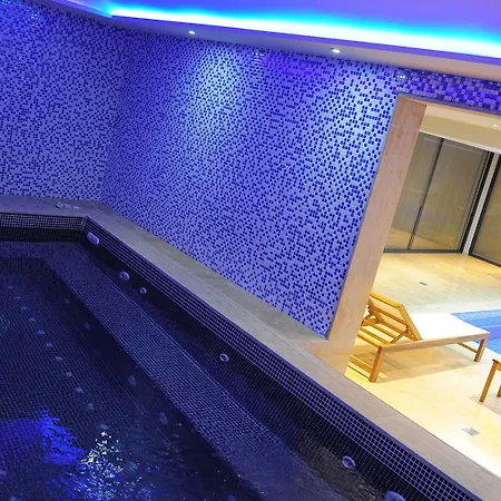 داماتريس بالاس فندق